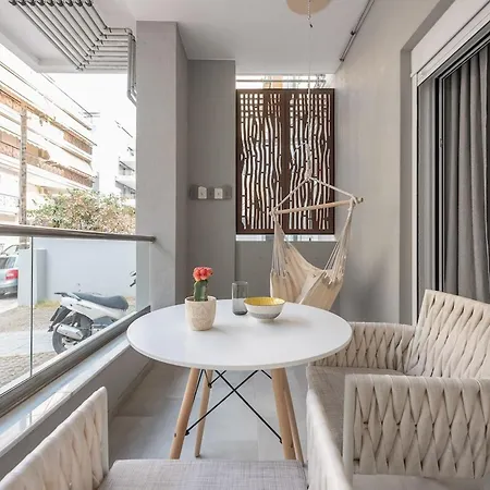 Affordable Luxury With Parking 300mbps Wifi Apartment Athens