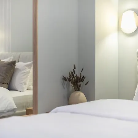 Affordable Luxury With Parking 300mbps Wifi Apartment