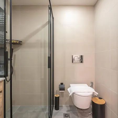 Affordable Luxury With Parking 300mbps Wifi Apartment *