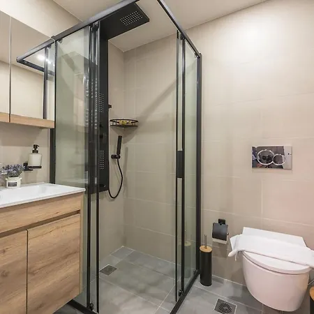 Affordable Luxury With Parking 300mbps Wifi Apartment Athens