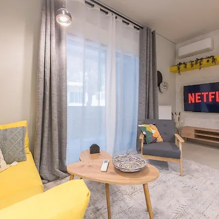 Affordable Luxury With Parking 300mbps Wifi *